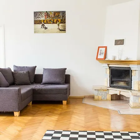 Апартаменты 3 Bros' *